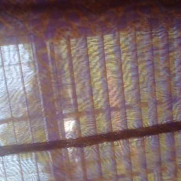 LAST CHANCE * Jaclyn Smith Sheer Top Medium gold and purple - Picture 5 of 7